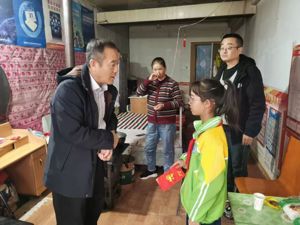 工作动态——甘肃省中医院开展“心手相牵，温暖童心”结对关爱帮扶活动